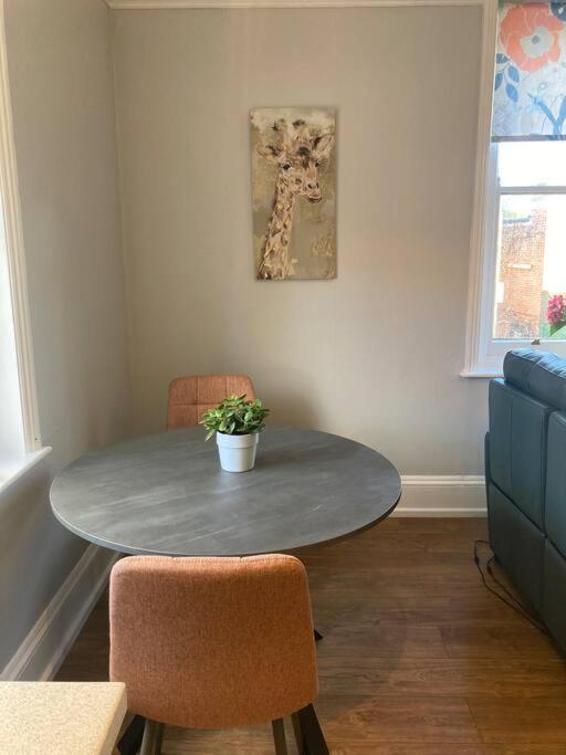 Stylish Flat In Yeovil Somerset Extérieur photo